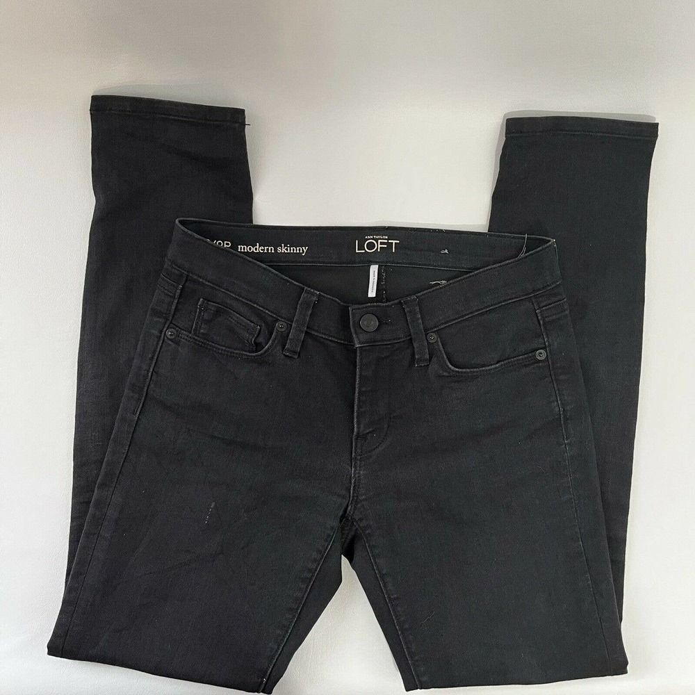 Ann Taylor Loft Modern Skinny size 26 / 2P Dark Wash Women Low Rise Black Jeans